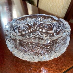 Vintage Mid Century Crystal Cut Glass Ashtray.   Size:6” Diameter 2.25” Tall